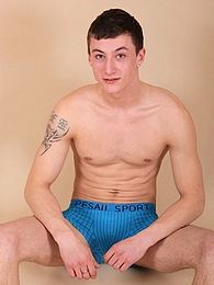 Cute tattooed boy Robin Hunter busts his nut pictures at very-sexy.com