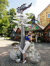 Ulyana Orsk Starts Praying pictures at kilopills.com