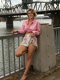Peach Kennedy Mainstream Adja... pictures at find-best-babes.com